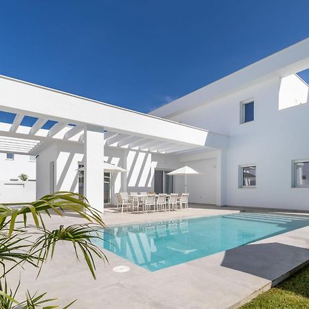 נובו סנקטי פטרי Elena Sea Villa מראה חיצוני תמונה